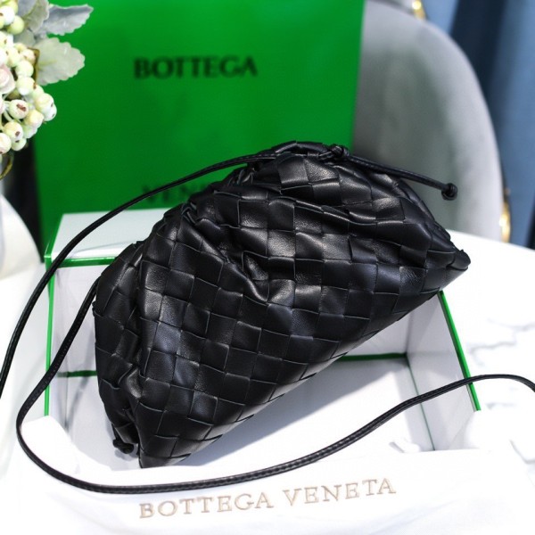 handbags Bottega Veneta The pouch size:23*13*8