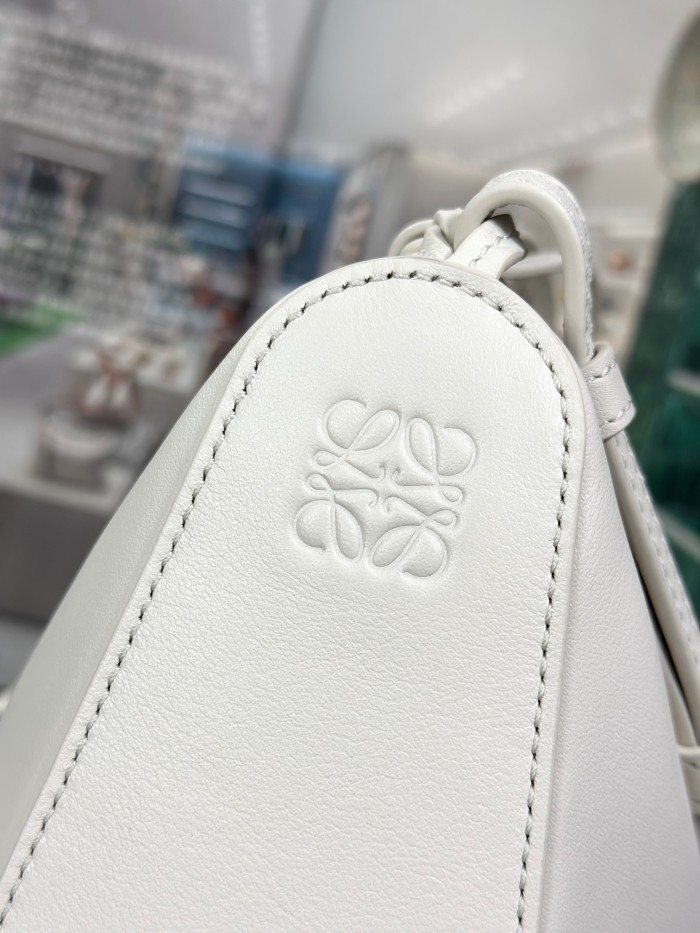  Handbags LOEWE 𝗛𝗮𝗺𝗺𝗼𝗰𝗸 𝗵𝗼𝗯𝗼 size:28-17-9.5 cm