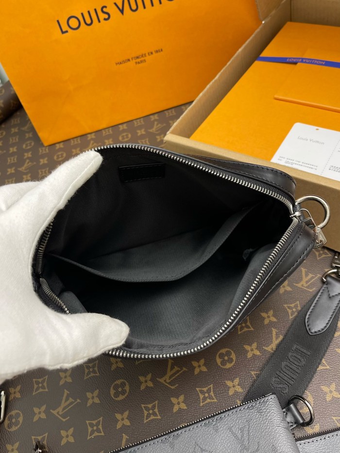 Louis Vuitton Trio Messenger Monogram Eclipse Reverse Gray M69443 size:25*7*18.5 cm