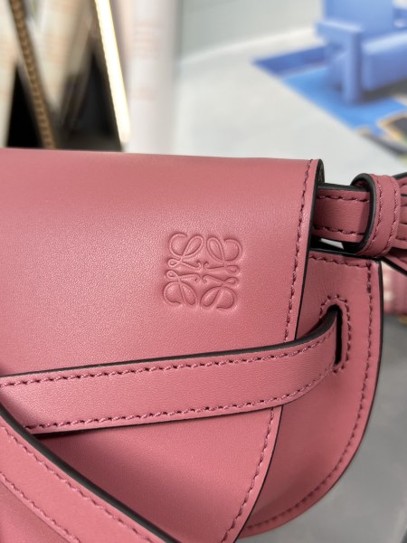  Handbags LOEWE 𝘔𝘪𝘯𝘪 𝘎𝘢𝘵𝘦 size:15*12.5*9cm