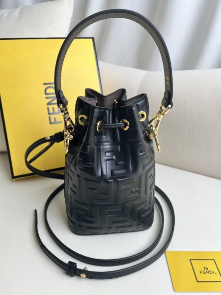 handbags FENDI 226 size:12*18*10cm