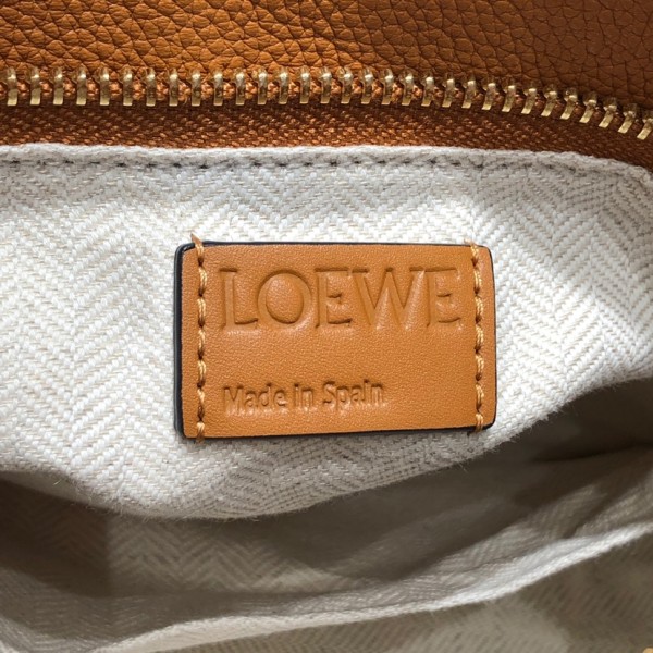  Handbags  LOEWE ZP size:24−14-11 cm