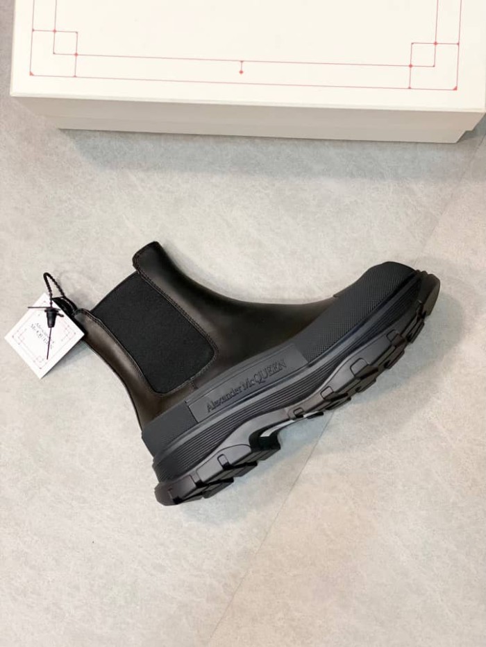 Alexander McQueen Tread Slick Chelsea Boot Leather Triple Black