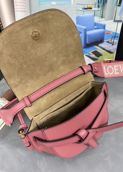  Handbags LOEWE 𝘔𝘪𝘯𝘪 𝘎𝘢𝘵𝘦 size:15*12.5*9cm