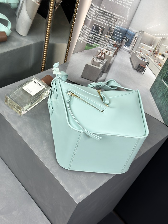  Handbags LOEWE 𝗛𝗮𝗺𝗺𝗼𝗰𝗸 size:20.8-19.5-14.4 cm