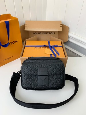  Handbags Louis Vuitton M58489 size:22*18*8 cm