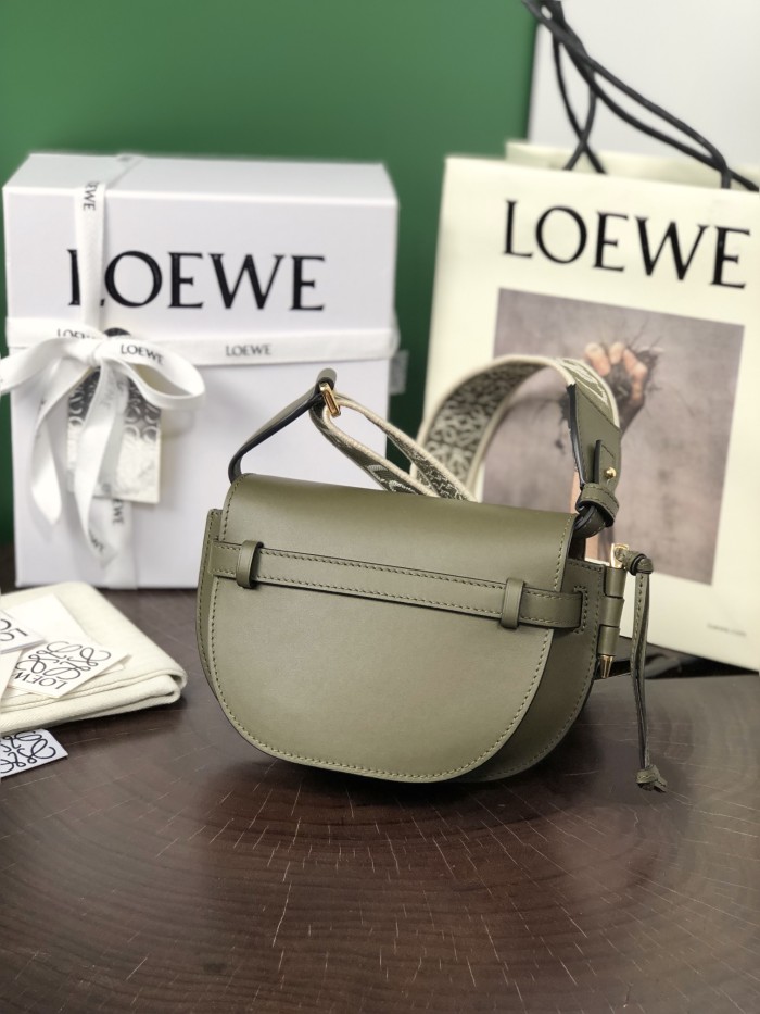  Handbags LOEWE 𝘔𝘪𝘯𝘪 𝘎𝘢𝘵𝘦 size:15*12.5*9cm