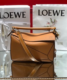  Handbags  LOEWE ZP size:24−14-11 cm