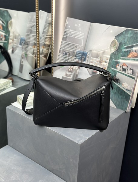  Handbags LOEWE 𝘗𝘶𝘻𝘻𝘭𝘦 𝘌𝘥𝘨𝘦  size:29-19.5-14 cm