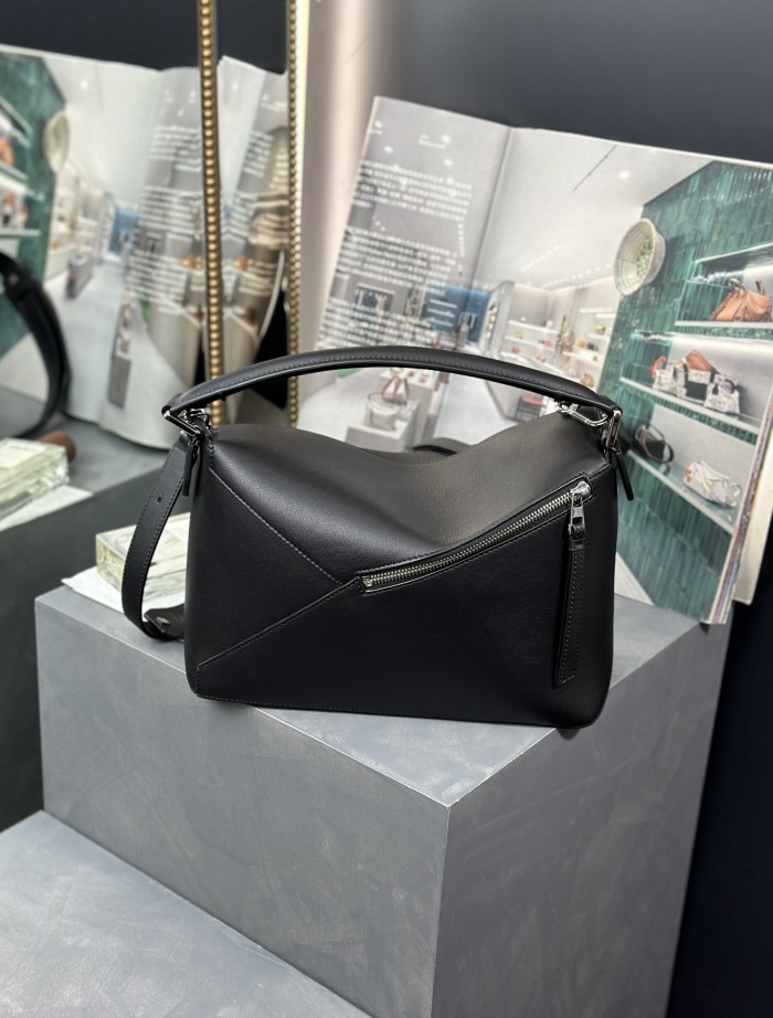  Handbags LOEWE 𝘗𝘶𝘻𝘻𝘭𝘦 𝘌𝘥𝘨𝘦  size:29-19.5-14 cm