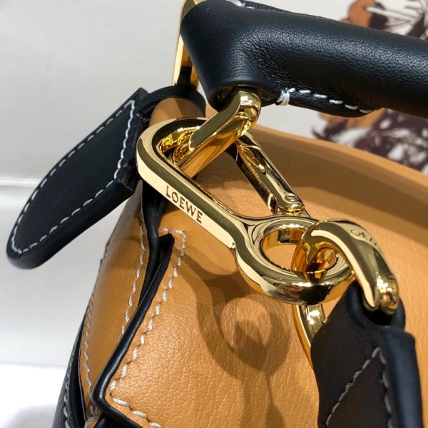  Handbags LOEWE Ykk size:29x18x12 cm