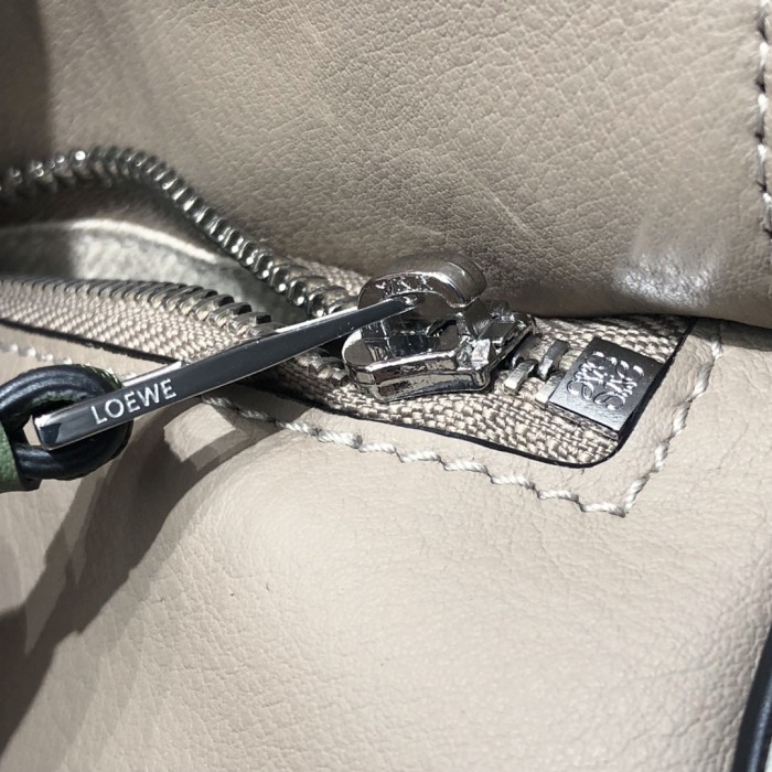  Handbags LOEWE Ykk size:29x18x12 cm