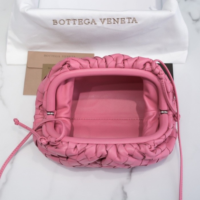 handbags Bottega Veneta The pouch size:23*13*8
