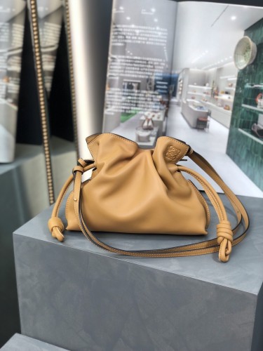 LOEWE Flamenco Calfskin One Shoulder Crossbody Clutch Mini Women's Warm Orange A411FC2X37-2586 size 23.9*9*18 cm