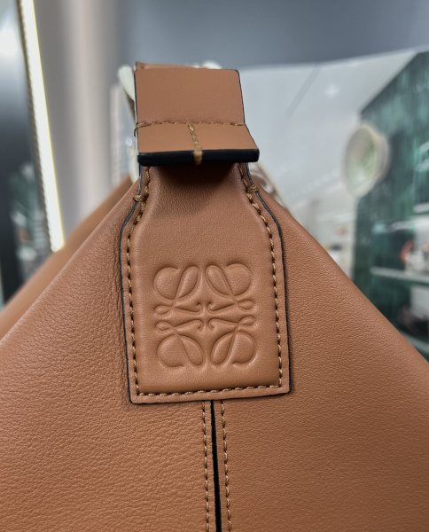  Handbags LOEWE 𝐂𝐮𝐛𝐢   size:43-13.5-29 cm