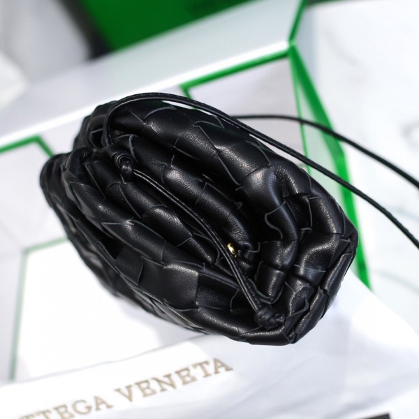 handbags Bottega Veneta The pouch size:23*13*8
