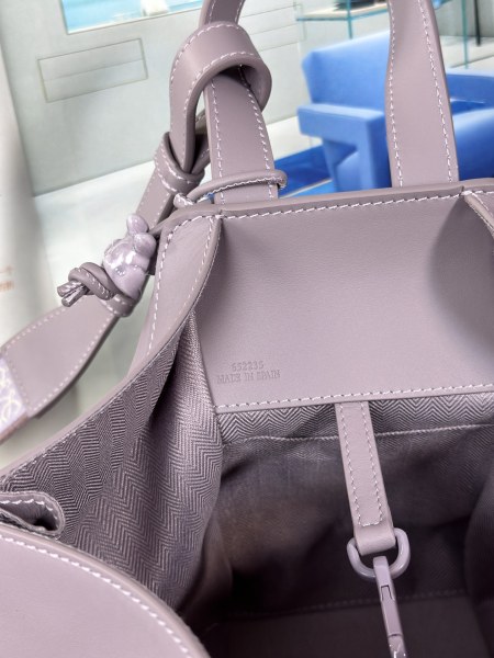  Handbags LOEWE 𝗛𝗮𝗺𝗺𝗼𝗰𝗸 size:20.8-19.5-14.4 cm