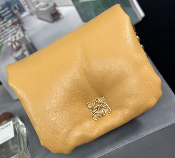  Handbags LOEWE Puffer Goya size:23-13-6 cm