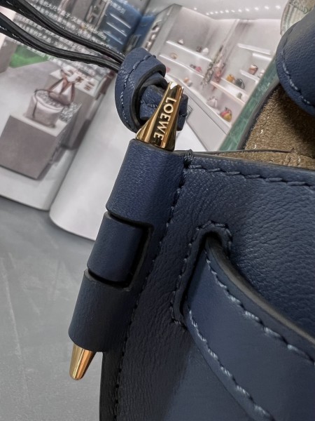  Handbags LOEWE 𝘔𝘪𝘯𝘪 𝘎𝘢𝘵𝘦 size:15*12.5*9cm