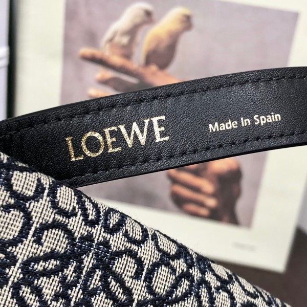  Handbags LOEWE 𝐂𝐮𝐛𝐢   size:21-12-17 cm