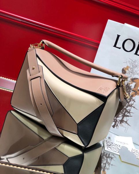  Handbags LOEWE Ykk size:29x18x12 cm