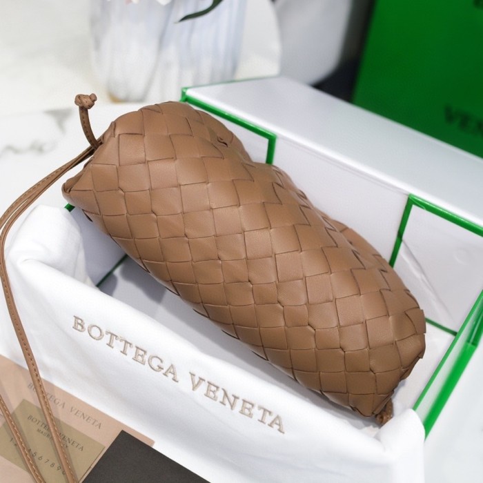 handbags Bottega Veneta The pouch size:23*13*8