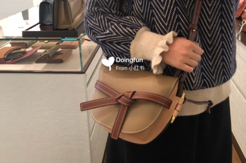  Handbags LOEWE zp  size:20*19*11.5 cm