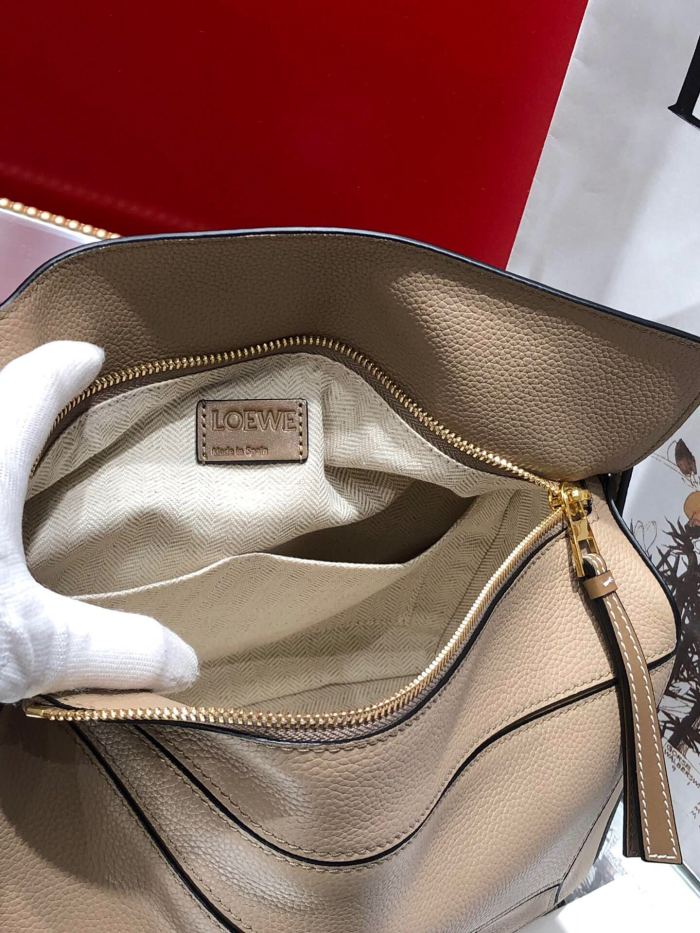  Handbags LOEWE Ykk size:29x18x12 cm