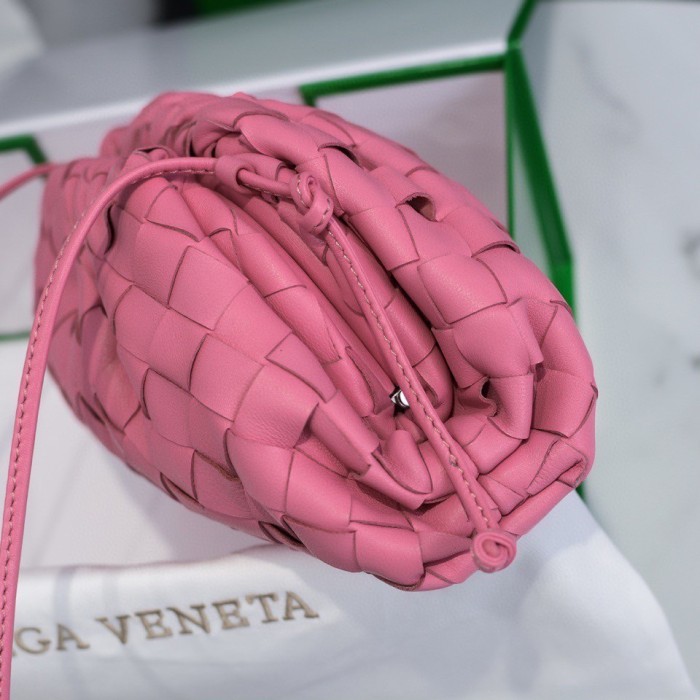 handbags Bottega Veneta The pouch size:23*13*8