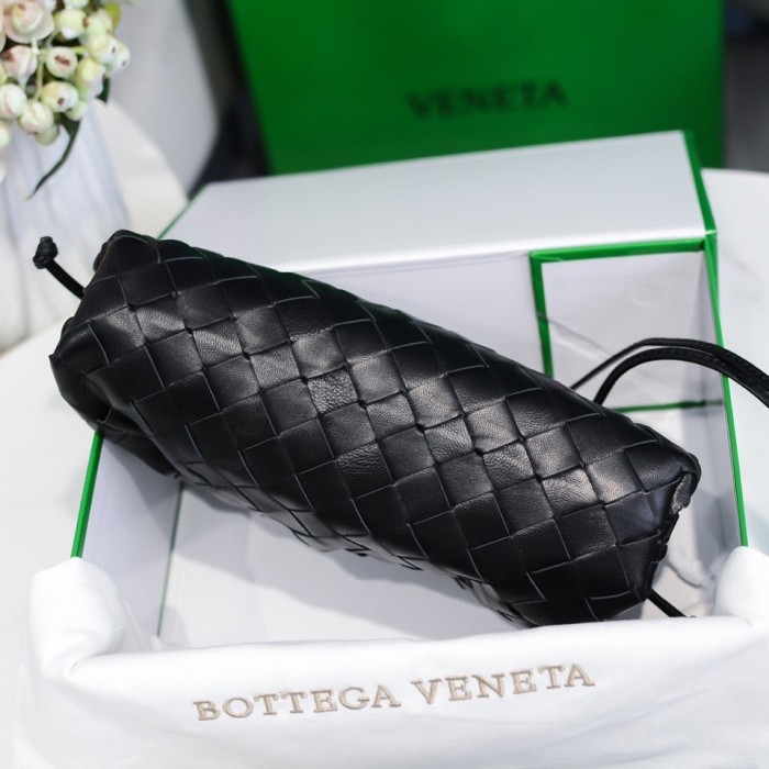 handbags Bottega Veneta The pouch size:23*13*8