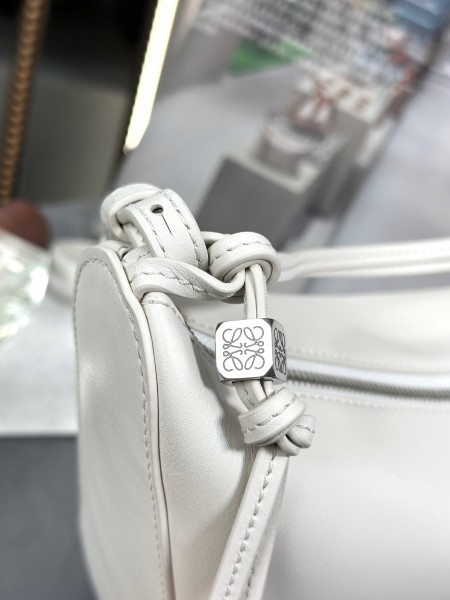  Handbags LOEWE 𝗛𝗮𝗺𝗺𝗼𝗰𝗸 𝗵𝗼𝗯𝗼 size:28-17-9.5 cm