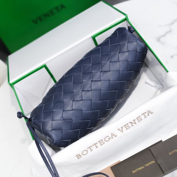 handbags Bottega Veneta The pouch size:23*13*8