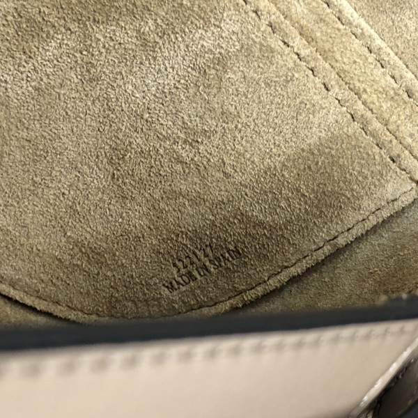  Handbags LOEWE 𝘔𝘪𝘯𝘪 𝘎𝘢𝘵𝘦 size:15*12.5*9cm