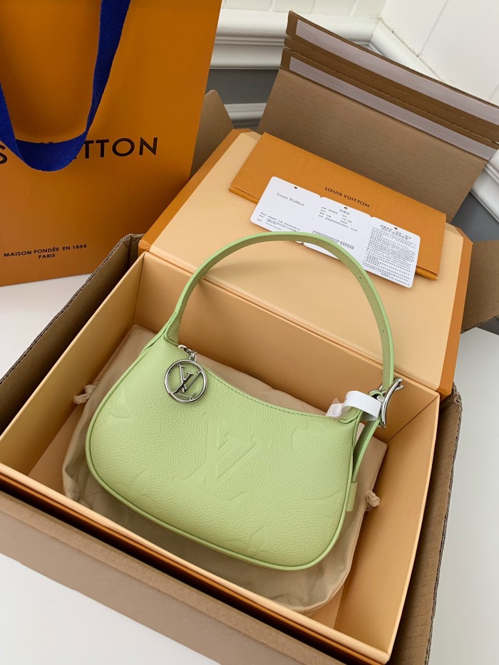  Handbags Louis Vuitton M82391 size:20.5*11*5 cm