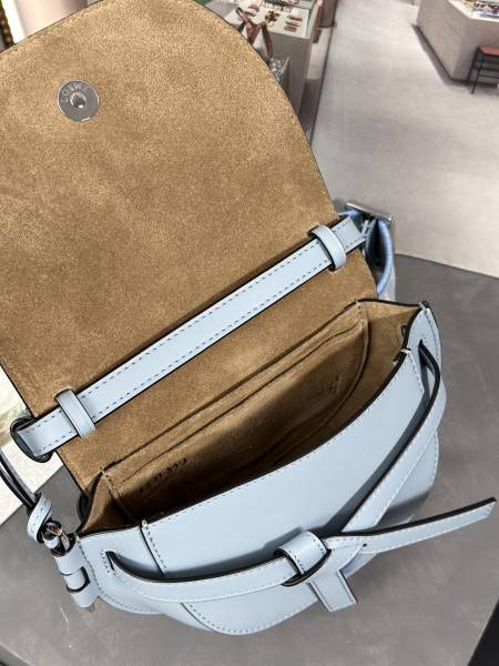  Handbags LOEWE 𝘔𝘪𝘯𝘪 𝘎𝘢𝘵𝘦 size:15*12.5*9cm