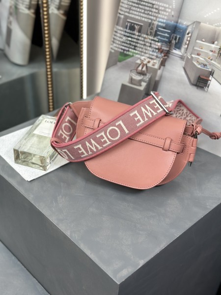  Handbags LOEWE 𝘔𝘪𝘯𝘪 𝘎𝘢𝘵𝘦 size:15*12.5*9cm