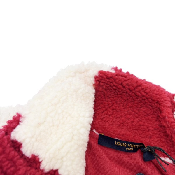 Clothes LOUIS VUITTON 922 