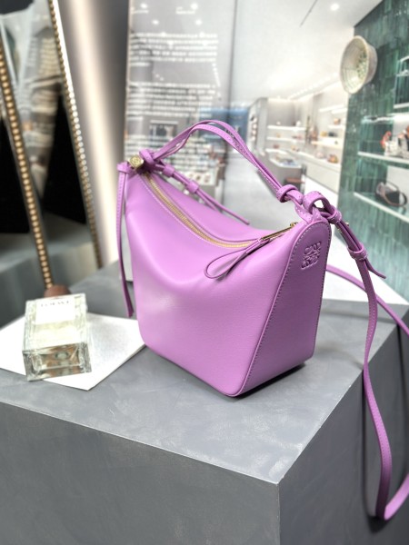  Handbags LOEWE 𝗛𝗮𝗺𝗺𝗼𝗰𝗸 𝗵𝗼𝗯𝗼 size:28-17-9.5 cm