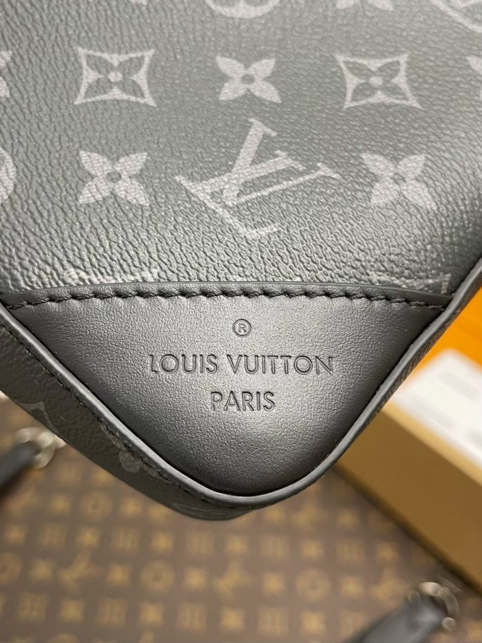 Louis Vuitton Trio Messenger Monogram Eclipse Reverse Gray M69443 size:25*7*18.5 cm