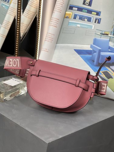  Handbags LOEWE 𝘔𝘪𝘯𝘪 𝘎𝘢𝘵𝘦 size:15*12.5*9cm