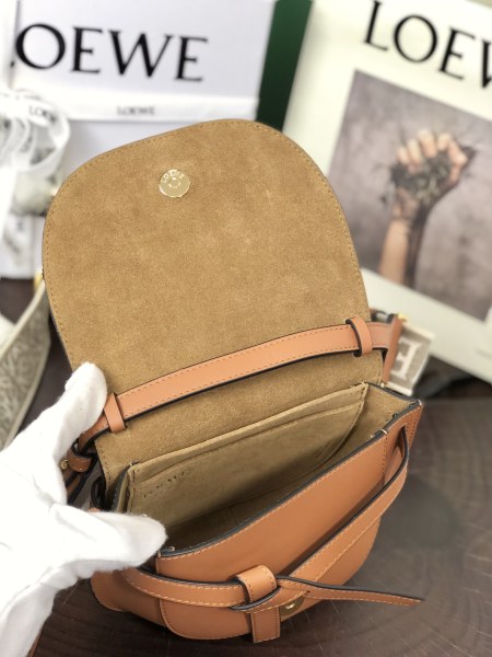 Handbags LOEWE 𝘔𝘪𝘯𝘪 𝘎𝘢𝘵𝘦 size:15*12.5*9cm