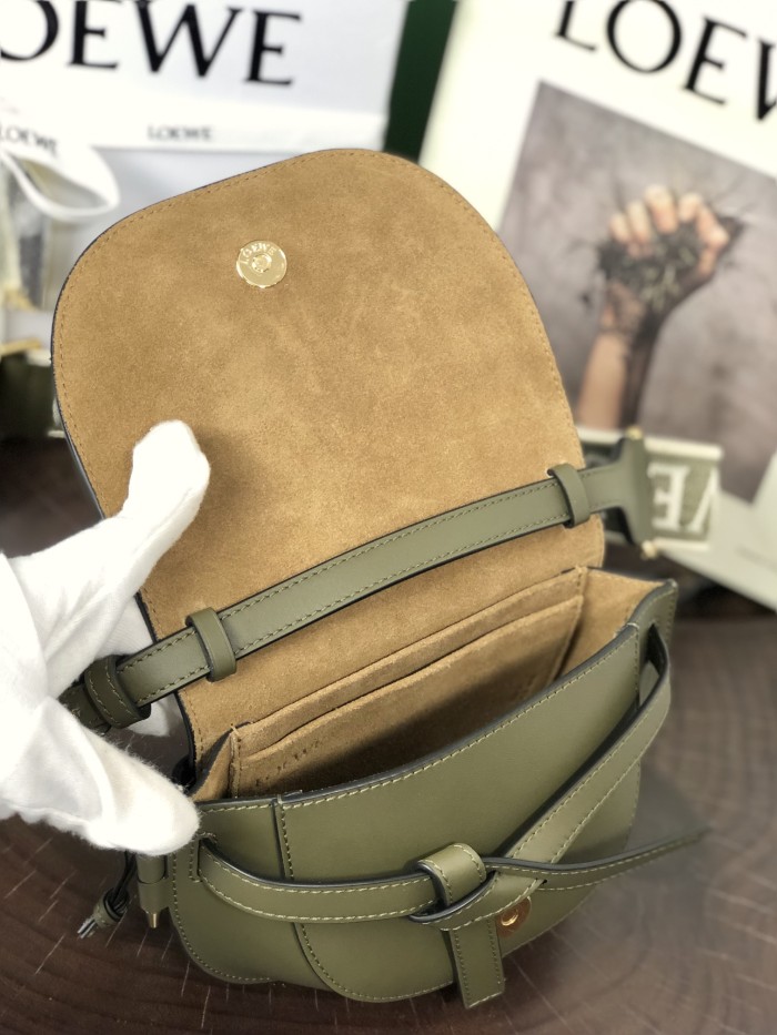  Handbags LOEWE 𝘔𝘪𝘯𝘪 𝘎𝘢𝘵𝘦 size:15*12.5*9cm