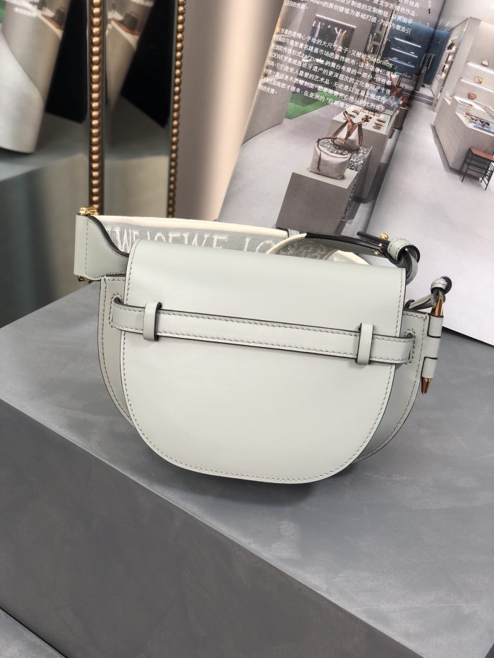  Handbags LOEWE 𝘔𝘪𝘯𝘪 𝘎𝘢𝘵𝘦 size:15*12.5*9cm
