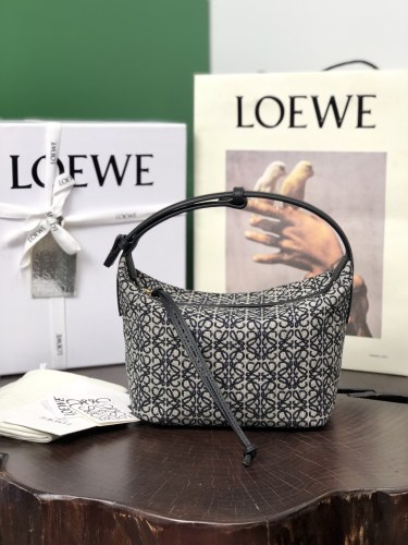  Handbags LOEWE 𝐂𝐮𝐛𝐢   size:21-12-17 cm
