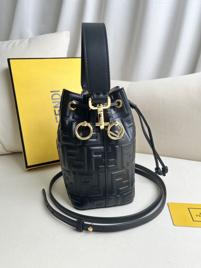 handbags FENDI 226 size:12*18*10cm