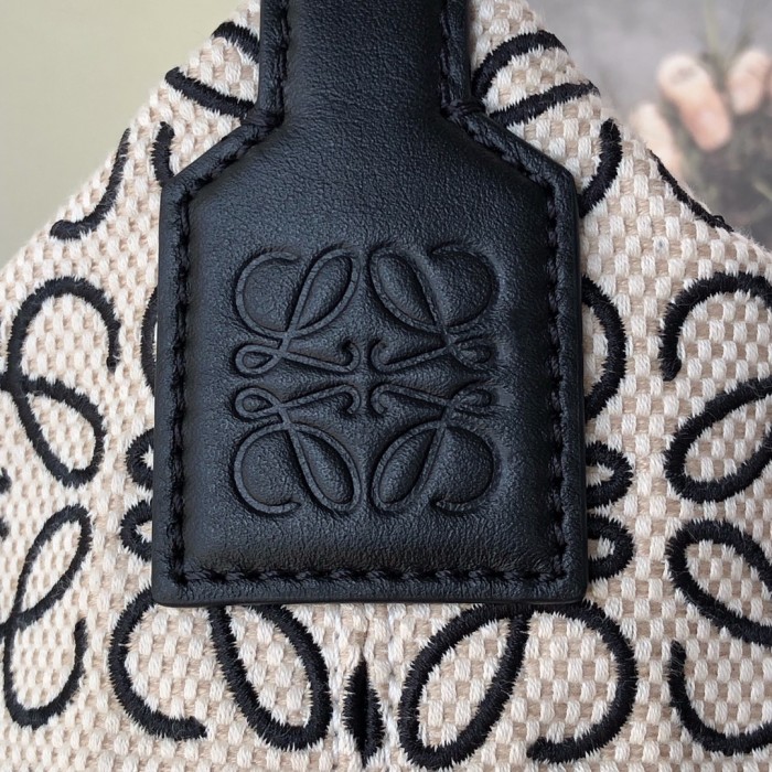  Handbags LOEWE 𝐂𝐮𝐛𝐢   size:21-12-12.5 cm