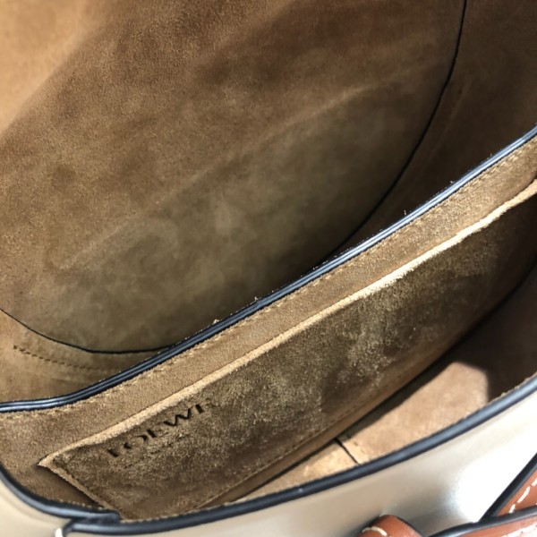  Handbags LOEWE zp  size:20*19*11.5 cm