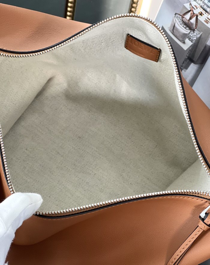  Handbags LOEWE 𝐂𝐮𝐛𝐢   size:43-13.5-29 cm