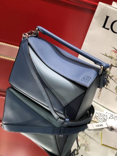  Handbags LOEWE ZP size:24−14-11 cm