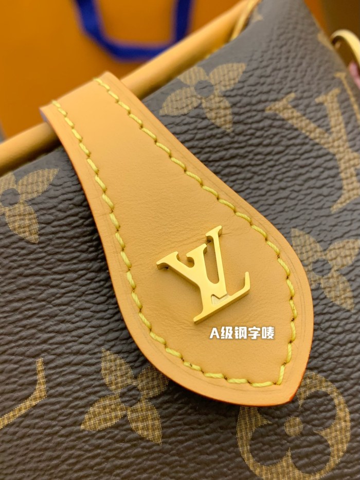  Handbags Louis Vuitton mini M80874 size:14.5*18*6.5 cm